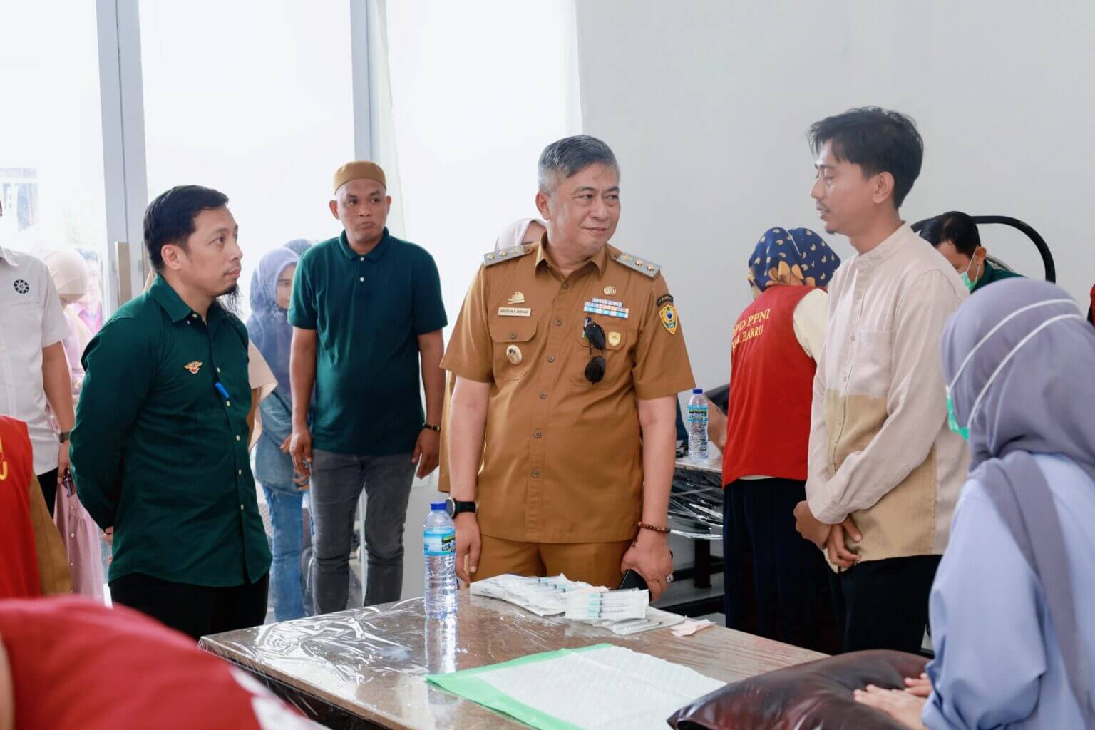 Dihadiri Wabup dan Direktur RSUD La Patarai, Zam Zam Center Barru Gelar Sunatan Massal, 60 Anak Terlayani Gratis