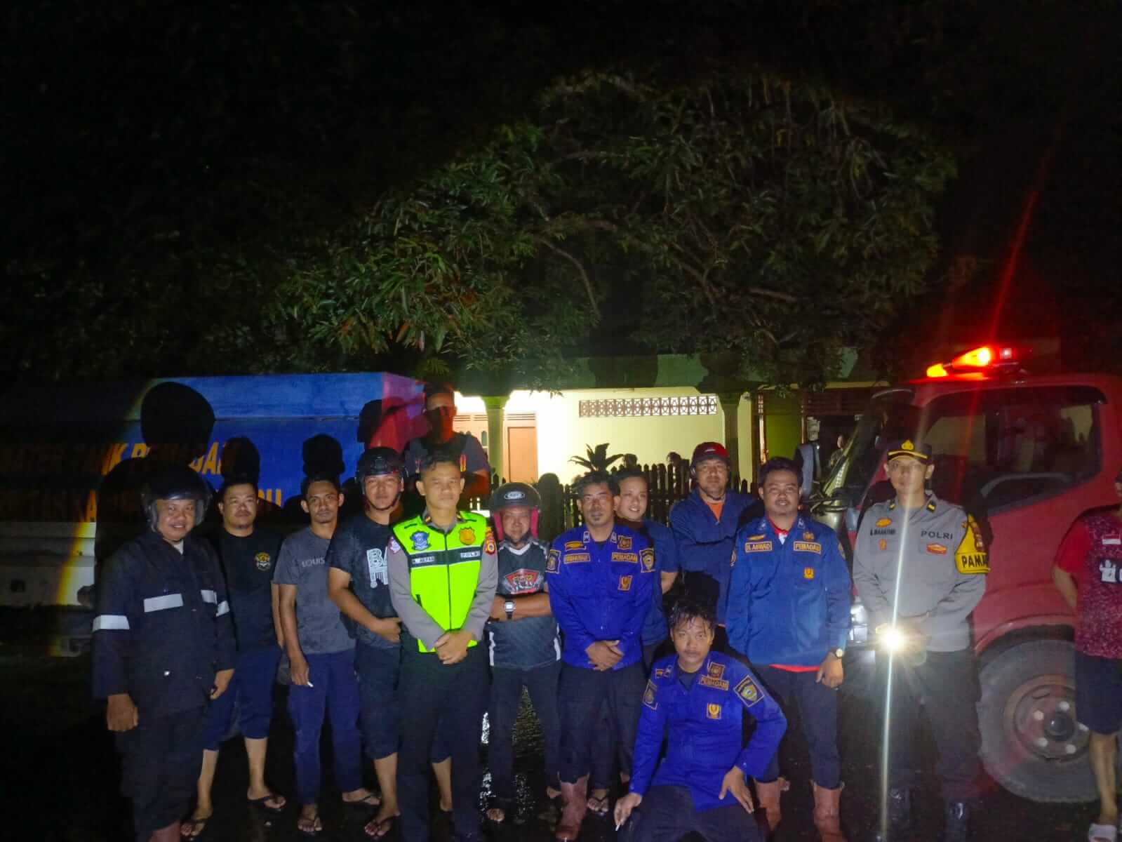 Lilin Ulang Tahun Jatuh ke Kasur, Rumah Anggota Polri di Barru Terbakar