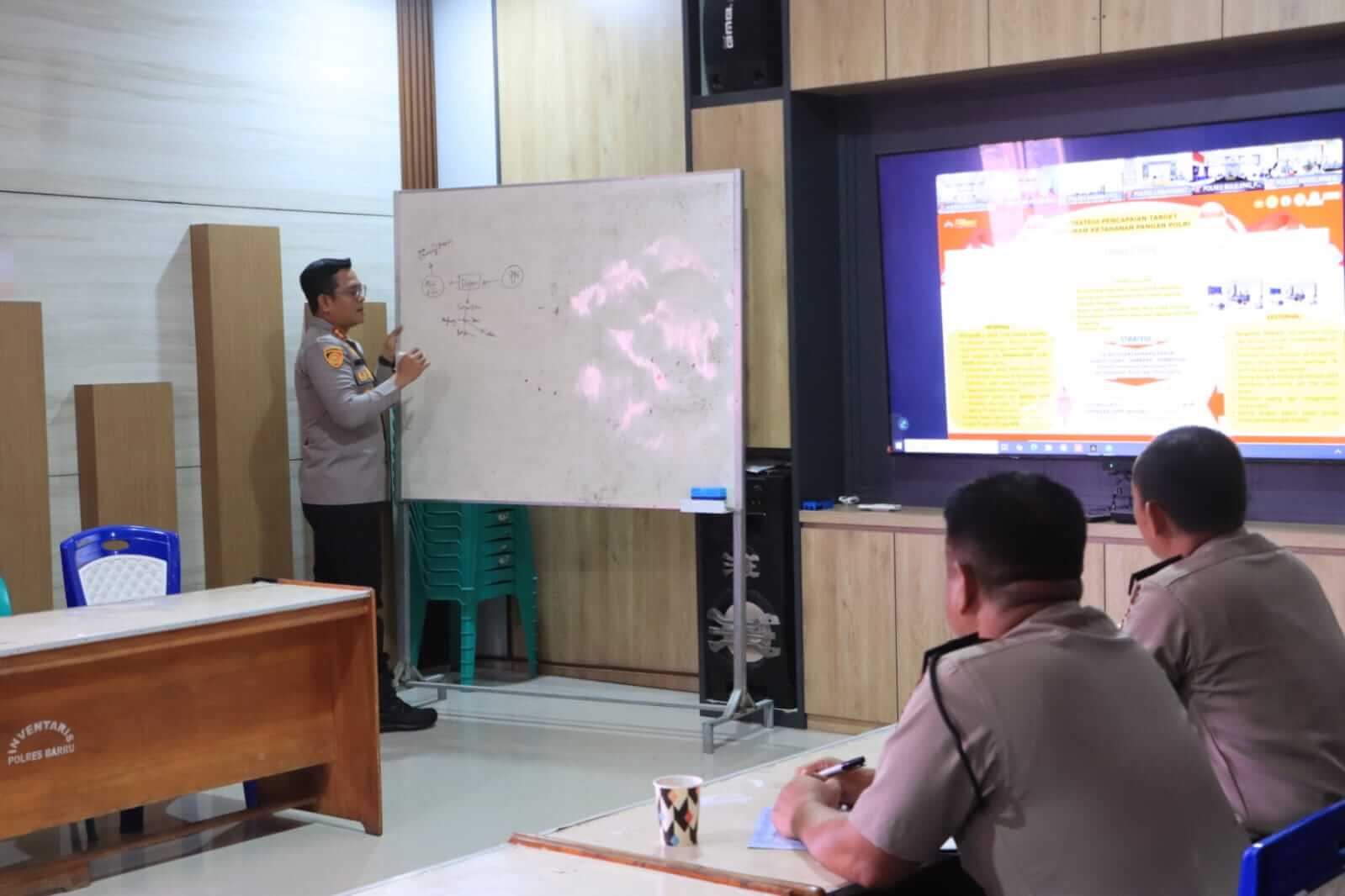 Sokong Ketahanan Pangan, Polres Barru Salurkan 220 Ton Jagung ke Bulog