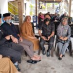 Ketua dan Anggota DPRD Barru Melayat ke Rumah Duka Ibunda H. Rudi Hartono