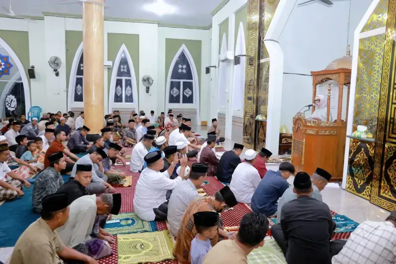 Refleksi Satu Tahun Kepemimpinan ‘Mappadeceng’, Bupati Andi Ina Kartika Sari Bawa Semangat Perubahan di Masjid Mujahidin