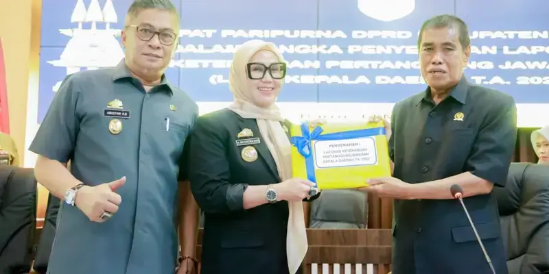 ​Sampaikan LKPJ 2025, Bupati Barru Paparkan Kenaikan Pertumbuhan Ekonomi dan Penurunan Pengangguran