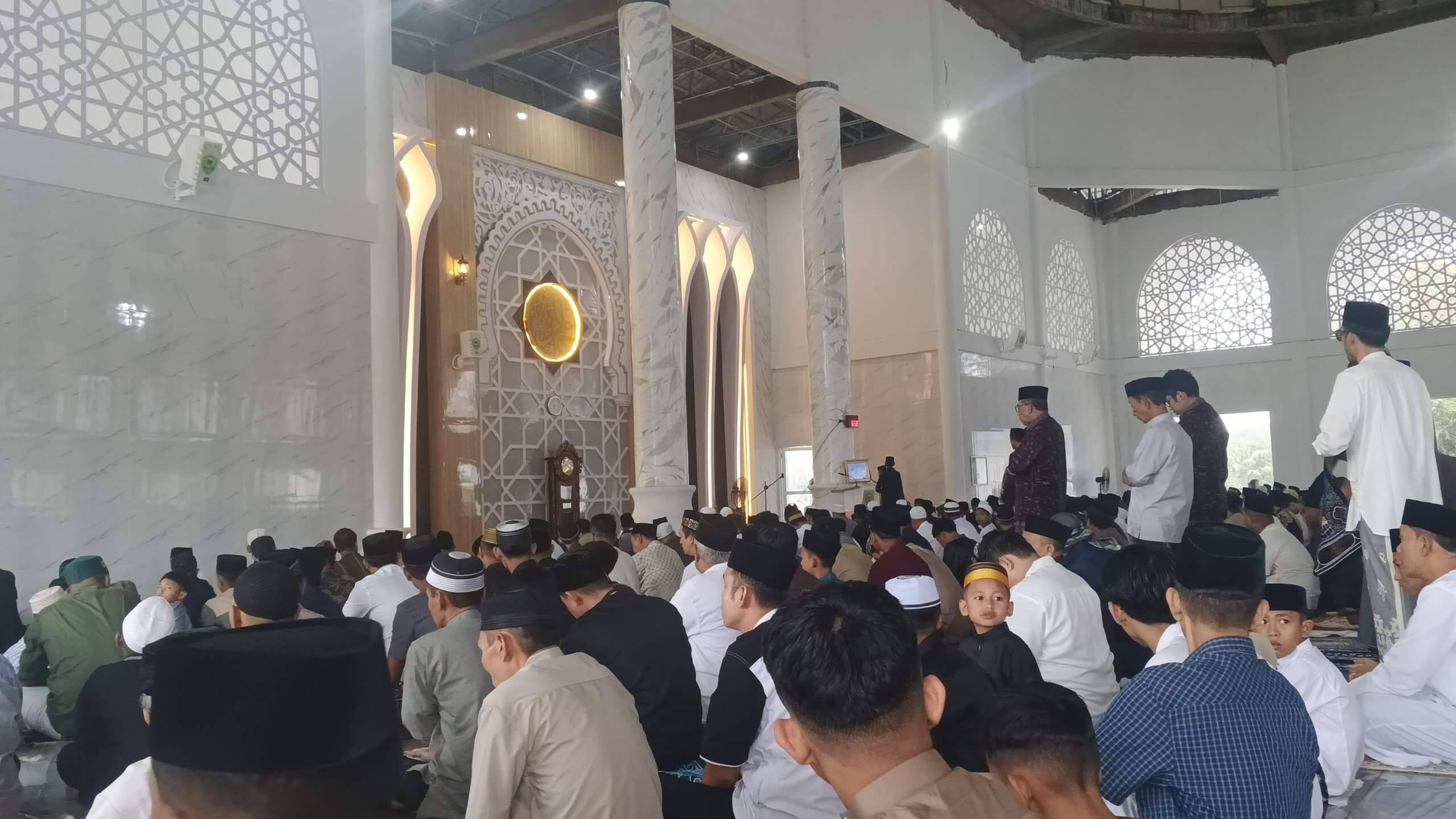 ​Khutbah Idulfitri di Masjid Raya Lasinri Barru, Belajar Kedekatan Sesama dari Sebutir ‘Sokko’