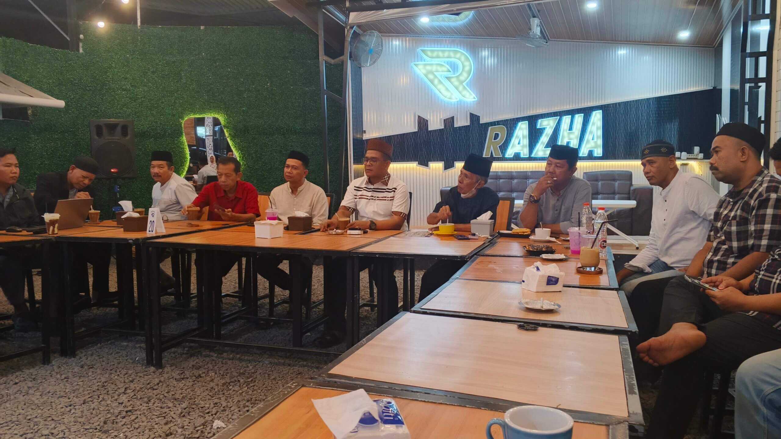 ​Kapolres Barru Gelar Coffee Night di Cafe Razha, Perkuat Sinergi dengan Insan Pers Jelang Idul Fitri