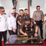 Sinergi Tanpa Batas, Bupati Barru Sambut Kunker Kajati Sulsel dalam Peresmian Mess Pegawai