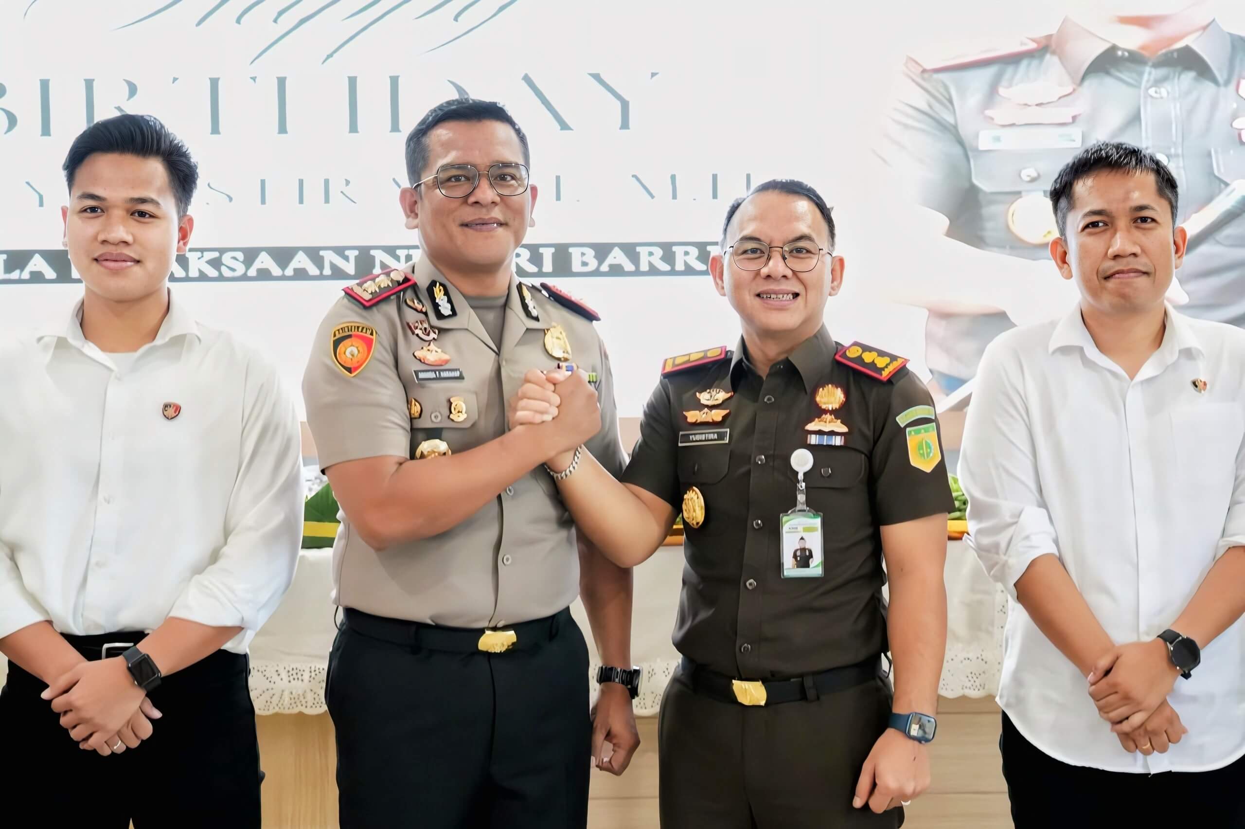Kapolres Barru Berikan Kejutan Ulang Tahun kepada Kajari Barru, Wujud Sinergitas Penegak Hukum