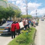 ​Gunakan Mobil Patroli, Personel Polsek Soppeng Riaja Evakuasi Korban Kecelakaan ke Puskesmas