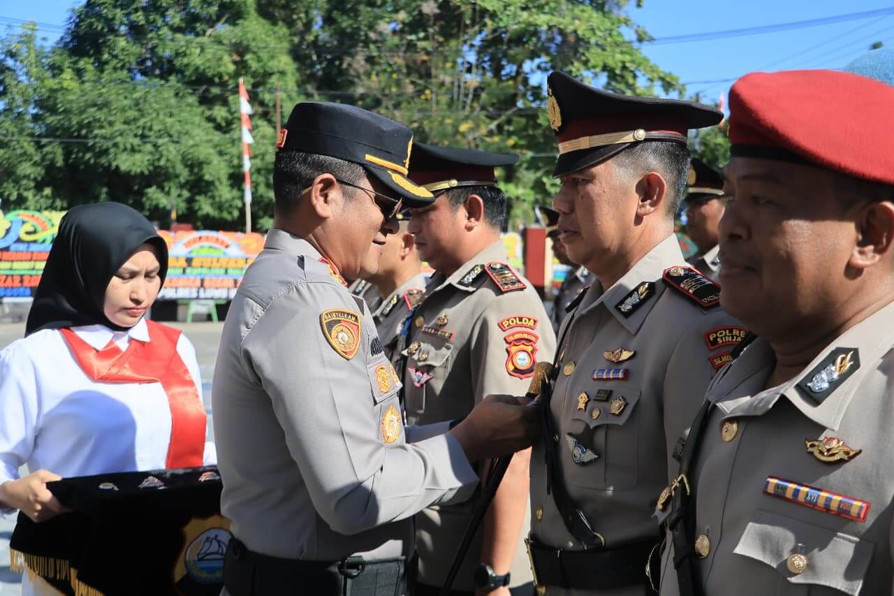 Lantik Sejumlah Pejabat Baru, Kapolres Barru Tekankan Komitmen Zona Integritas dan Pelayanan Masyarakat