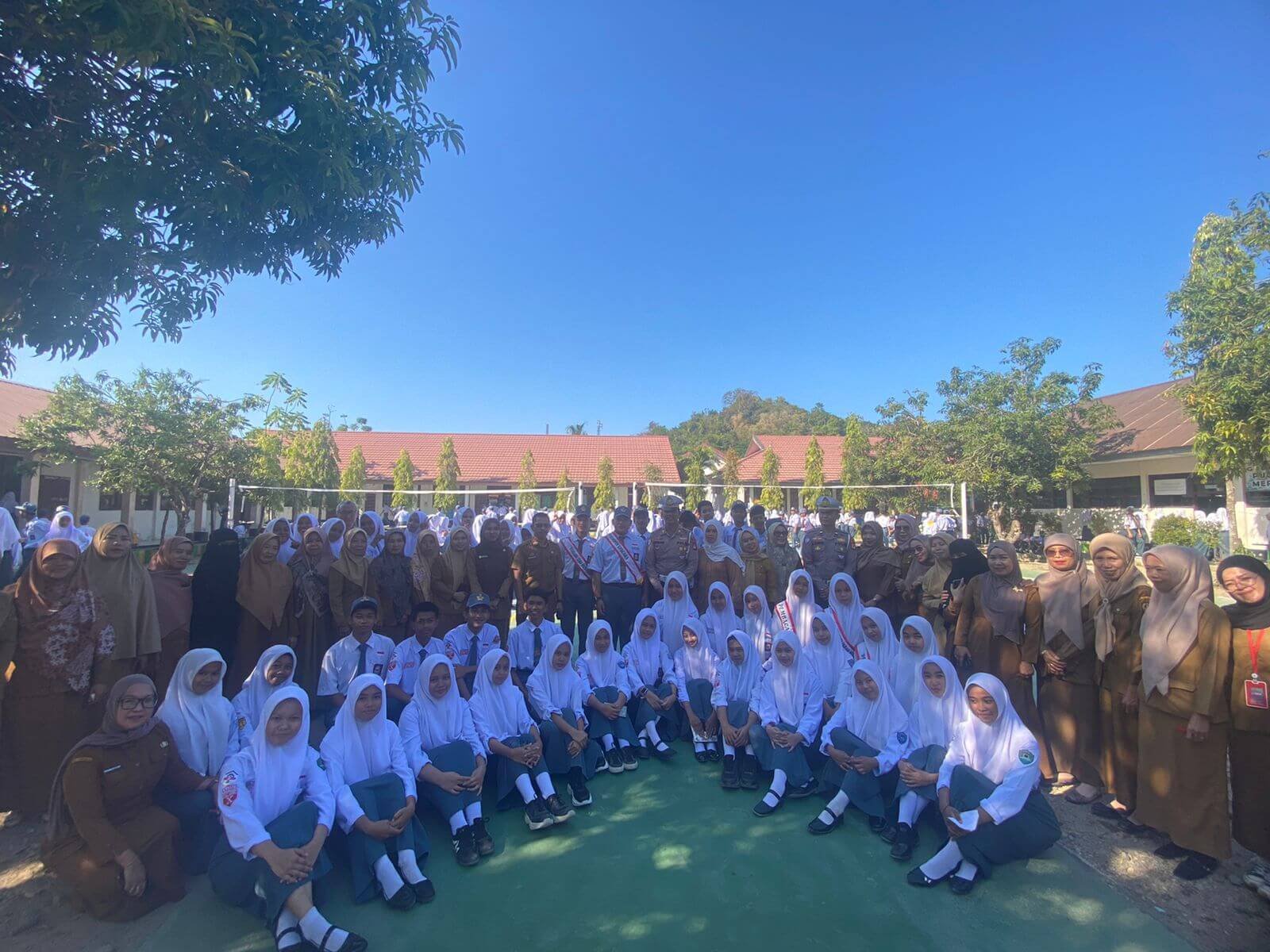 Kasat Lantas Polres Barru AKP Herman Ajak Siswa SMKN 1 Barru Tertib Lalu Lintas, Jauhi Bullying dan Narkoba