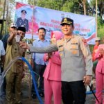 KETUA BHAYANGKARI CABANG BARRU TINJAU FASILITAS SUMUR BOR DAN AIR BERSIH, HADIRKAN MANFAAT NYATA BAGI WARGA LIPUKASI