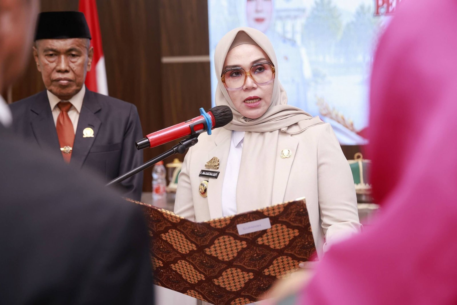 Bupati Andi Ina Ingatkan Anggota BPD PAW: Jabatan Adalah Amanah, Bukan Sekadar Kedudukan